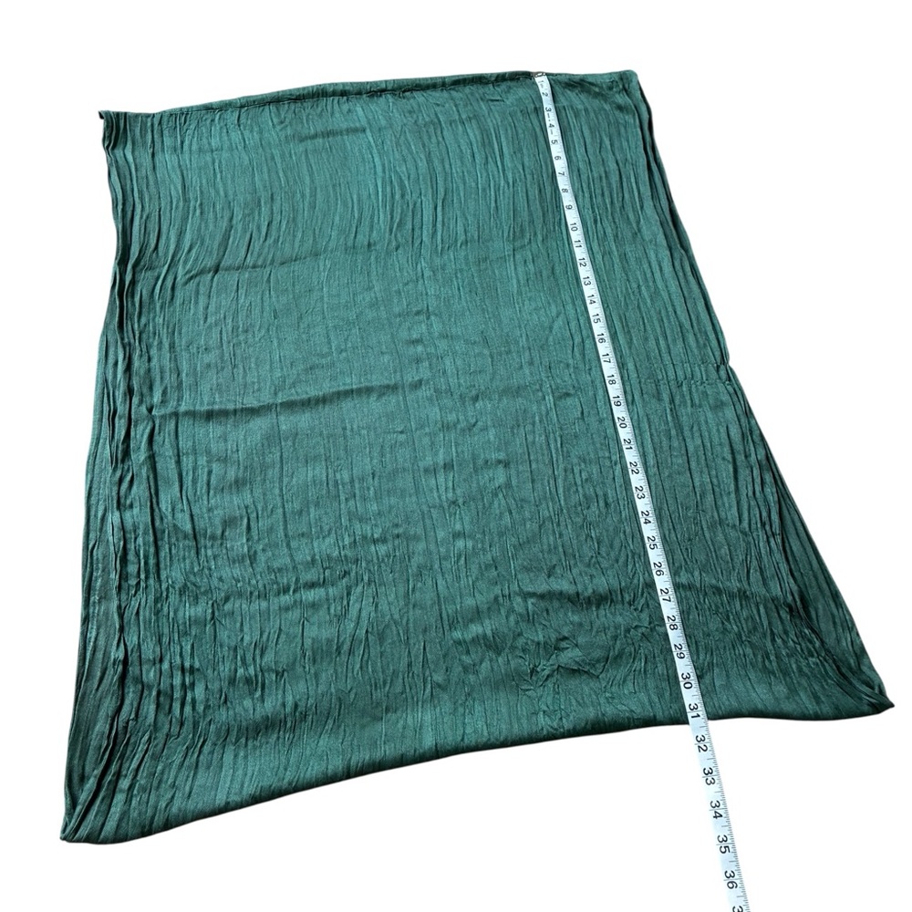 Emerald green infinity scarf - Picture 3 of 11